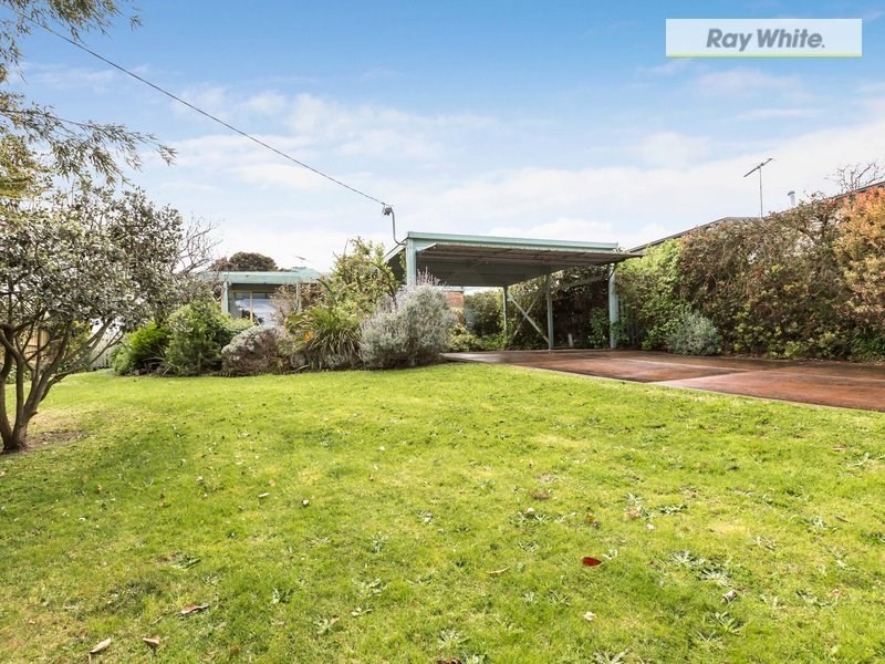 6 Walpole Avenue, Rosebud VIC 3939