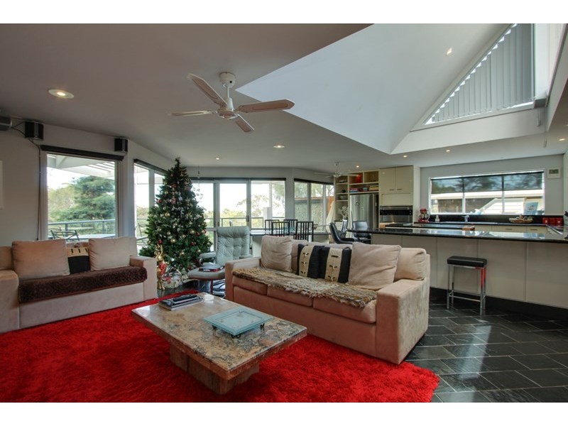 16 Arthurs Avenue, Mccrae VIC 3938