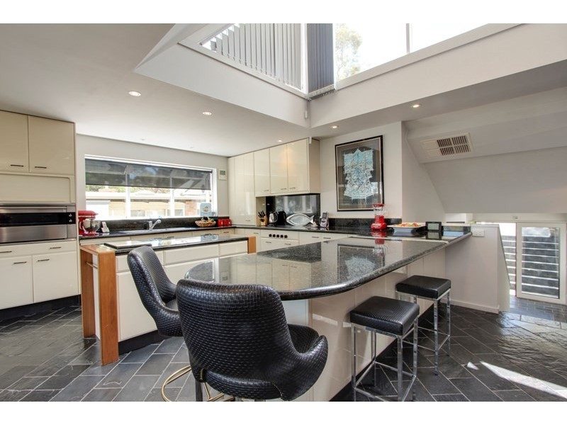 16 Arthurs Avenue, Mccrae VIC 3938