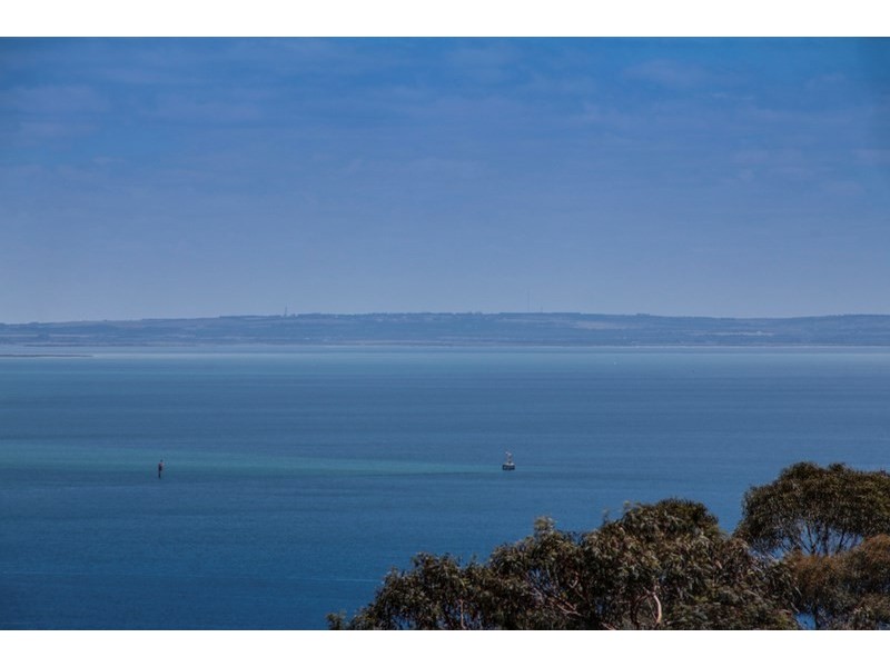 16 Arthurs Avenue, Mccrae VIC 3938