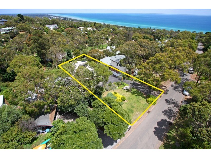 16 Arthurs Avenue, Mccrae VIC 3938