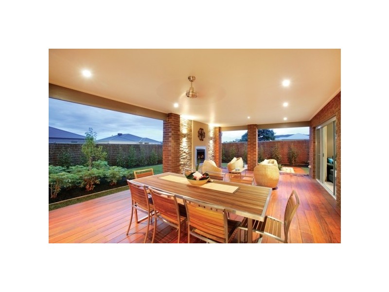 31 Parkedge Circuit, Rosebud VIC 3939