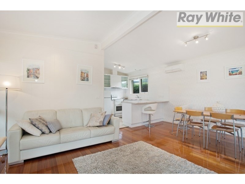 203 Eighth Avenue, Rosebud VIC 3939