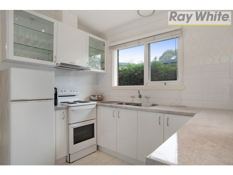 203 Eighth Avenue, Rosebud VIC 3939