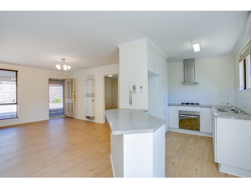 2/305 Jetty Road, Rosebud VIC 3939