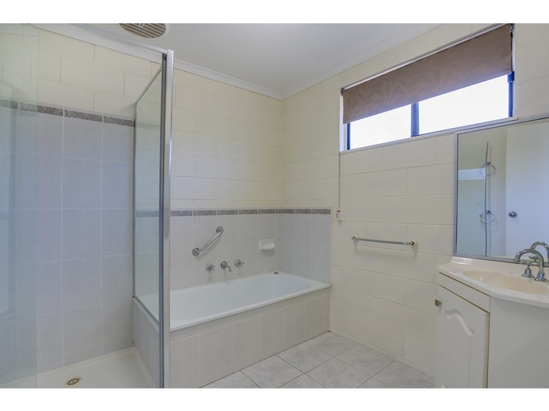 2/305 Jetty Road, Rosebud VIC 3939