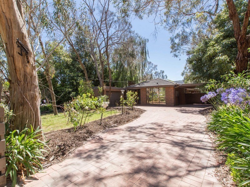 23 Leura Crescent, Rosebud VIC 3939