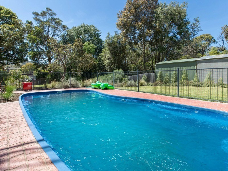 23 Leura Crescent, Rosebud VIC 3939