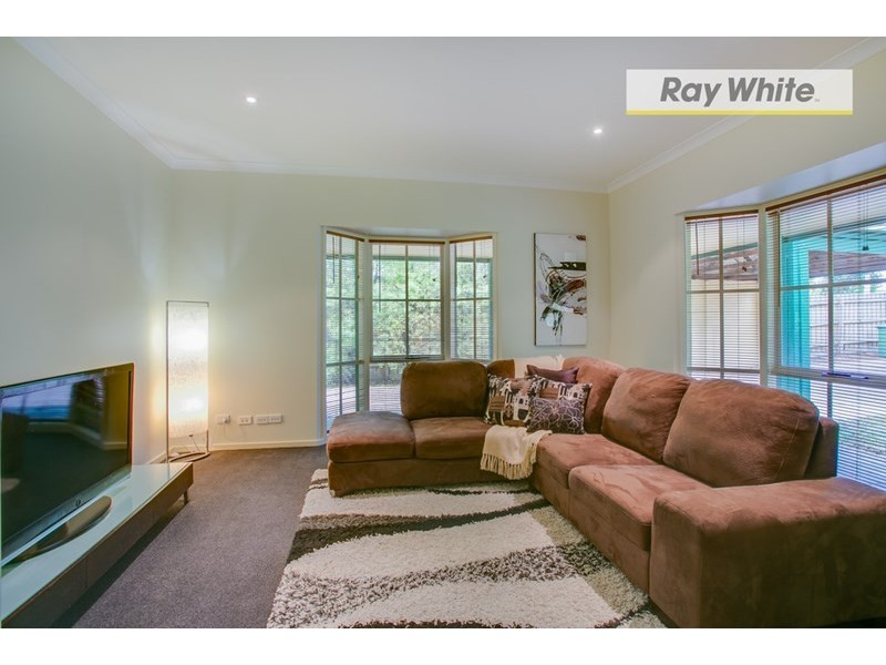 33 Avalon Drive, Rosebud VIC 3939