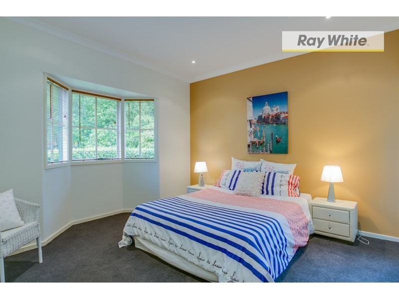 33 Avalon Drive, Rosebud VIC 3939