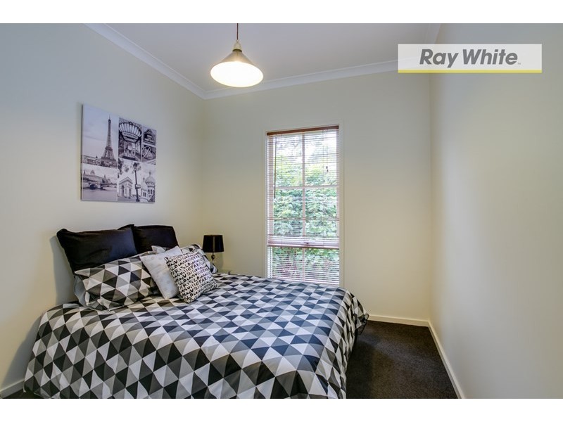 33 Avalon Drive, Rosebud VIC 3939