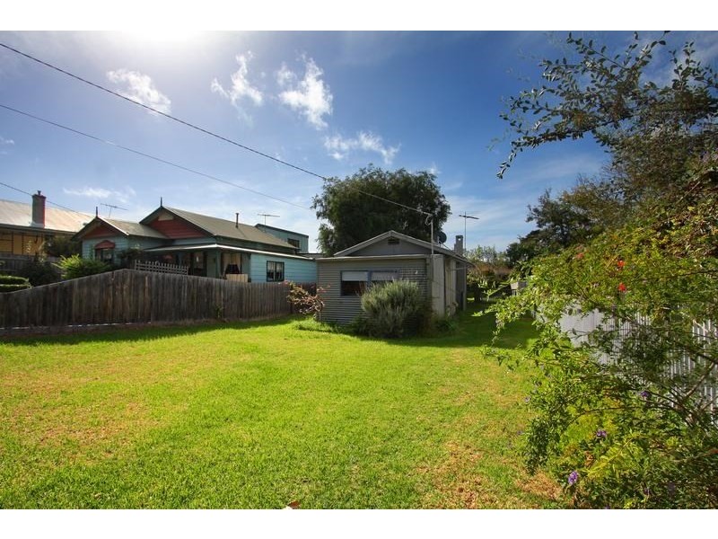 4 Gipps Street, Rosebud VIC 3939