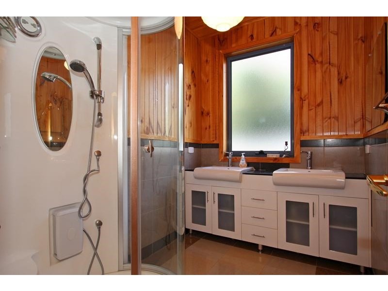 4 Gipps Street, Rosebud VIC 3939