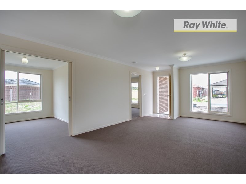 18 Corsair Ridge, Rosebud West VIC 3940