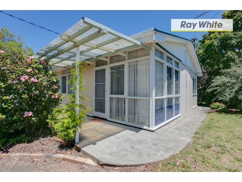 16 Boronia Avenue, Rosebud West VIC 3940