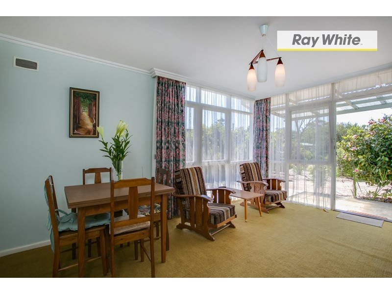 16 Boronia Avenue, Rosebud West VIC 3940