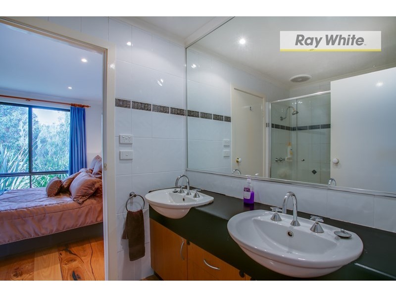 33 Bellbangra Avenue, Rosebud VIC 3939