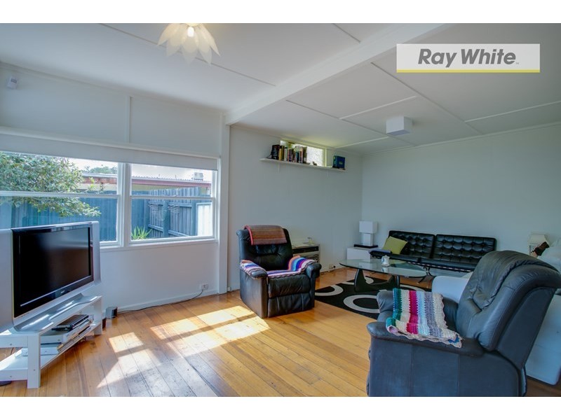 76 Broadway, Rosebud West VIC 3940