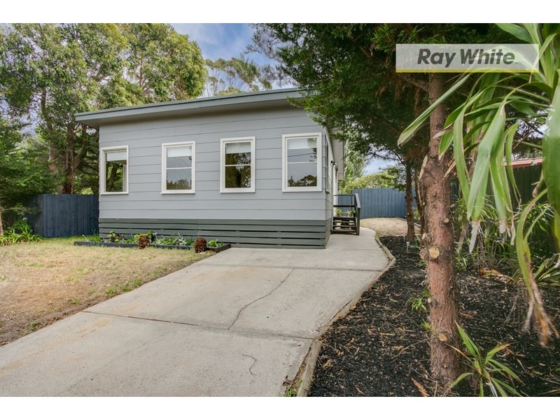 76 Broadway, Rosebud West VIC 3940