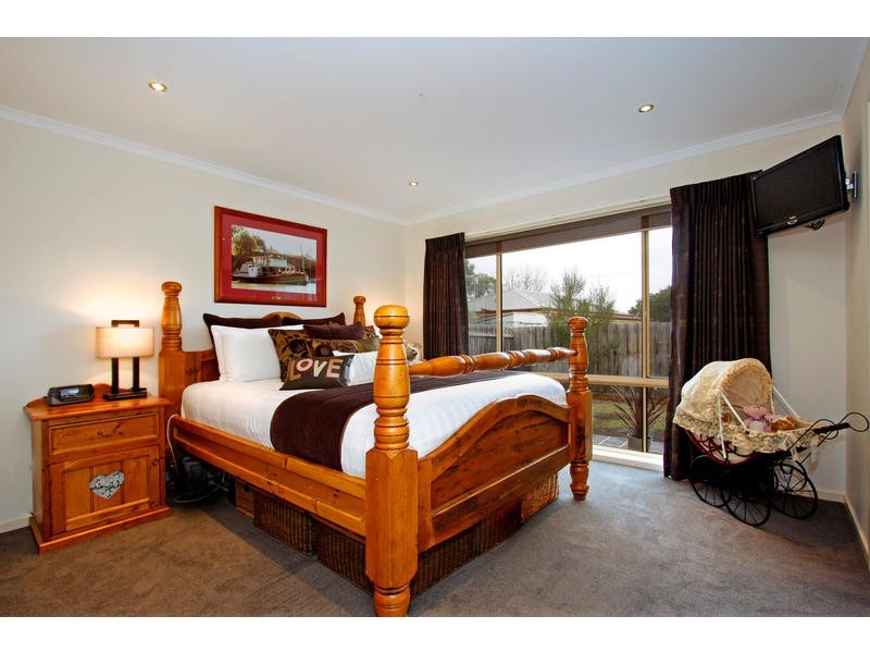 178 Seventh Avenue, Rosebud VIC 3939