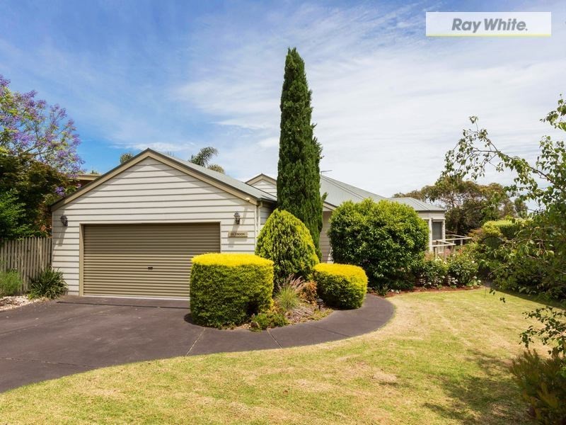 10 Troon Road, Rosebud VIC 3939