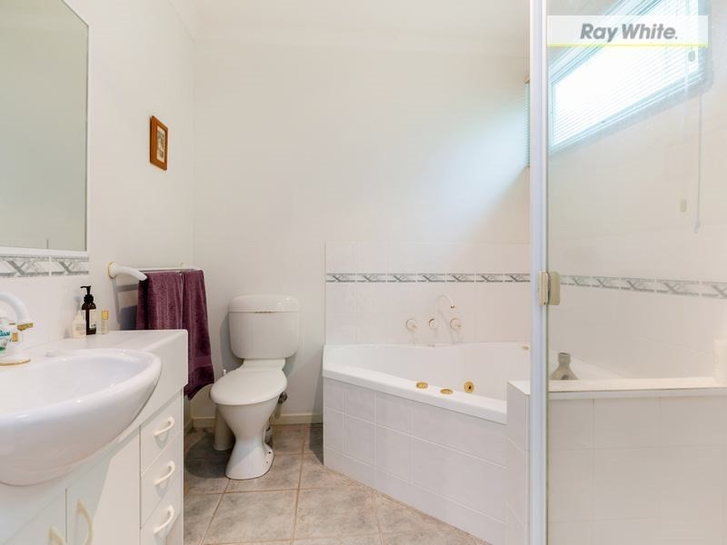 10 Troon Road, Rosebud VIC 3939