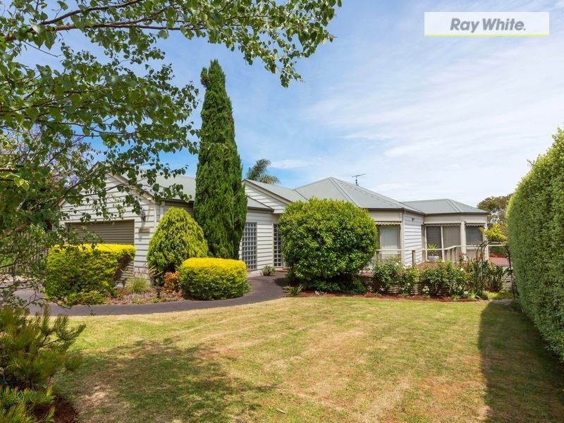 10 Troon Road, Rosebud VIC 3939