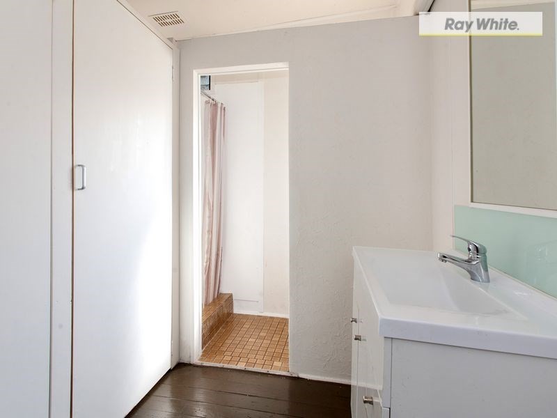 30 Staughton Avenue, Rosebud West VIC 3940