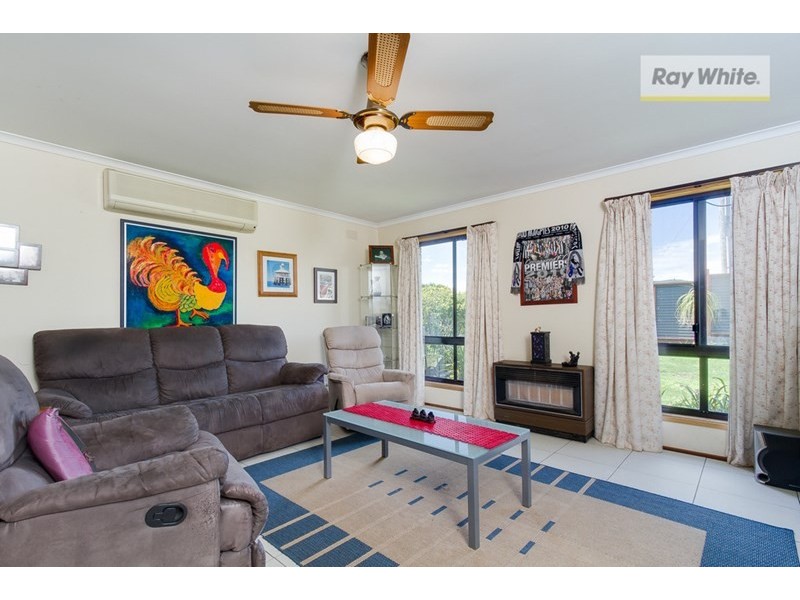 170 Eighth Avenue, Rosebud VIC 3939