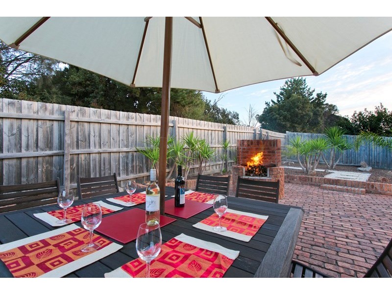 17 Deighton Drive, Rosebud VIC 3939