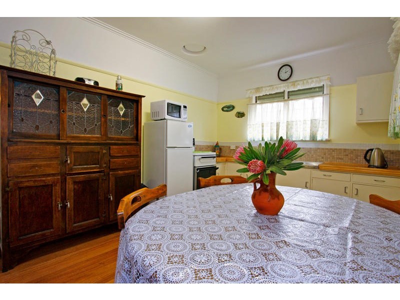 77 Sixth Avenue, Rosebud VIC 3939