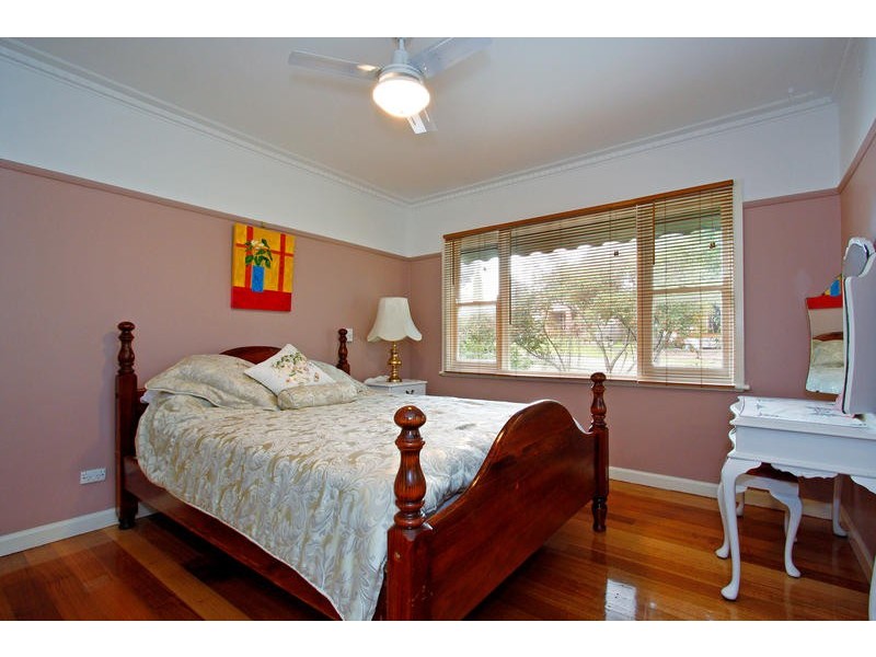 77 Sixth Avenue, Rosebud VIC 3939
