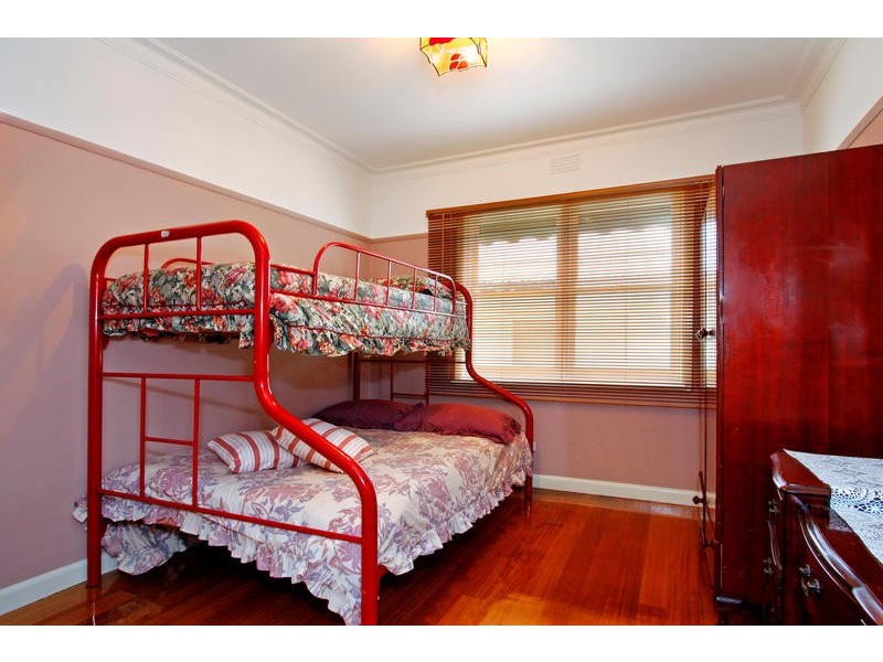 77 Sixth Avenue, Rosebud VIC 3939