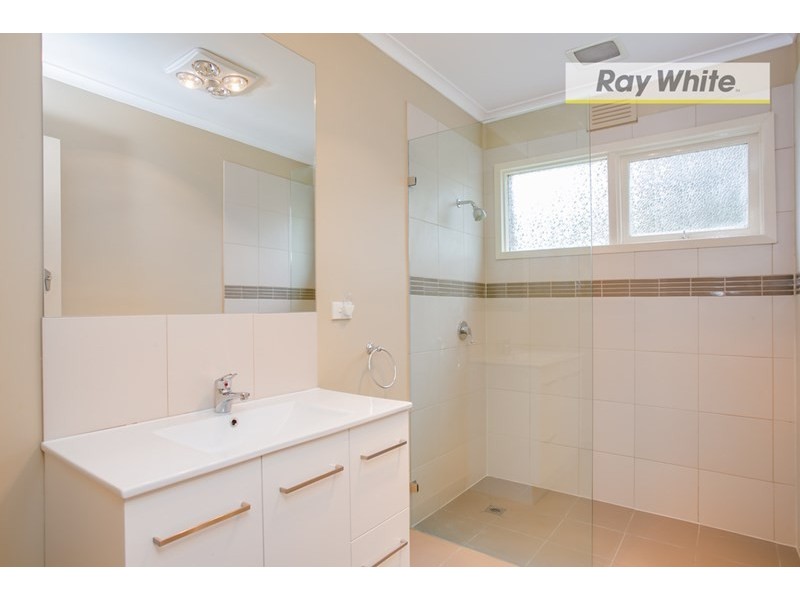 1 Overlea Avenue, Rosebud VIC 3939