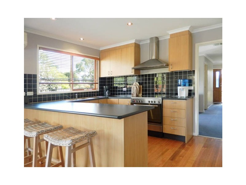 17 Anne Street, Rosebud VIC 3939