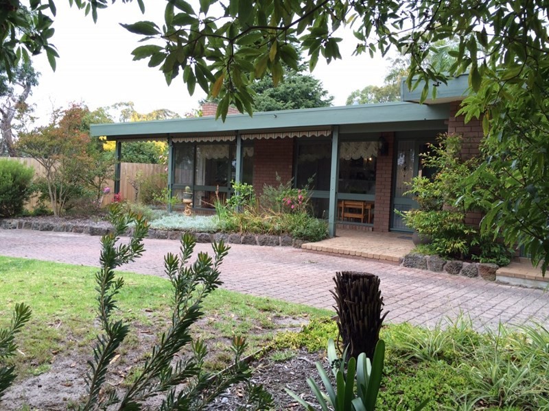 126 Elizabeth Drive, Rosebud VIC 3939