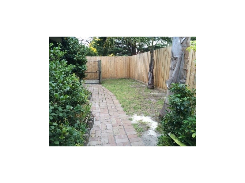 126 Elizabeth Drive, Rosebud VIC 3939