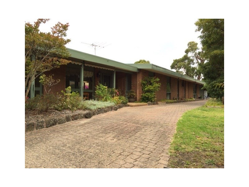 126 Elizabeth Drive, Rosebud VIC 3939