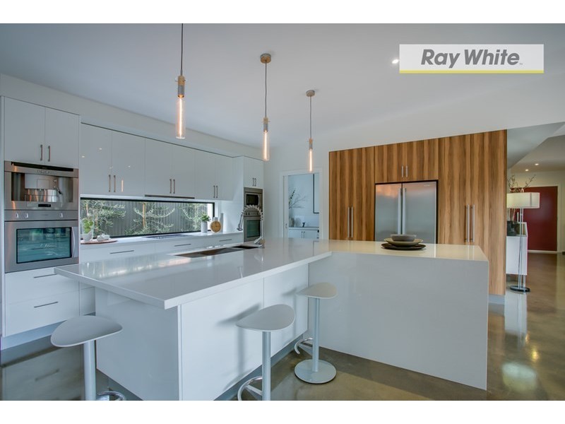 5 Wallaby Drive, Rosebud VIC 3939