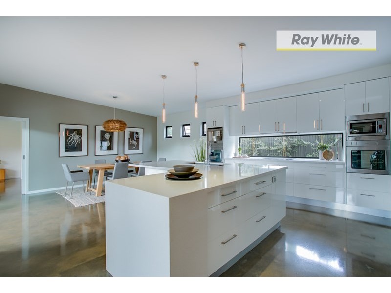 5 Wallaby Drive, Rosebud VIC 3939