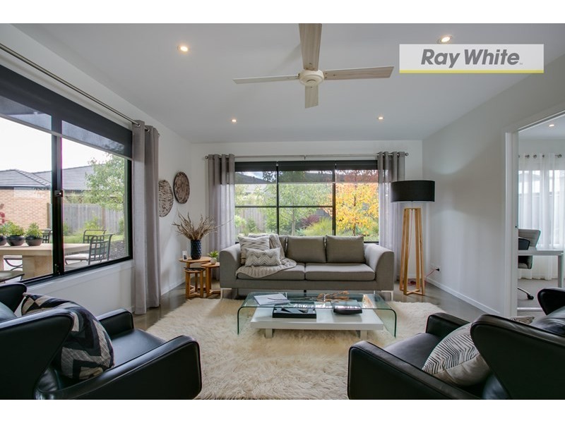 5 Wallaby Drive, Rosebud VIC 3939