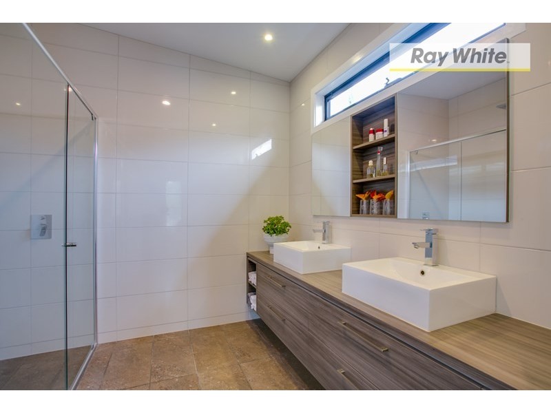 5 Wallaby Drive, Rosebud VIC 3939