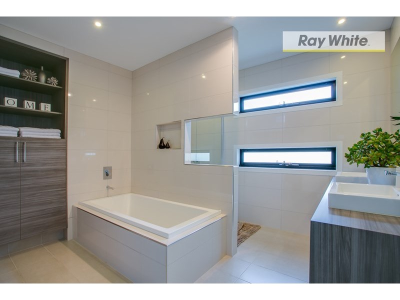 5 Wallaby Drive, Rosebud VIC 3939