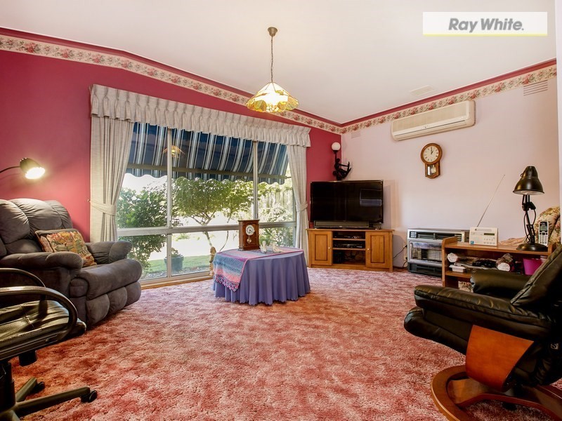 198 Ninth Avenue, Rosebud VIC 3939
