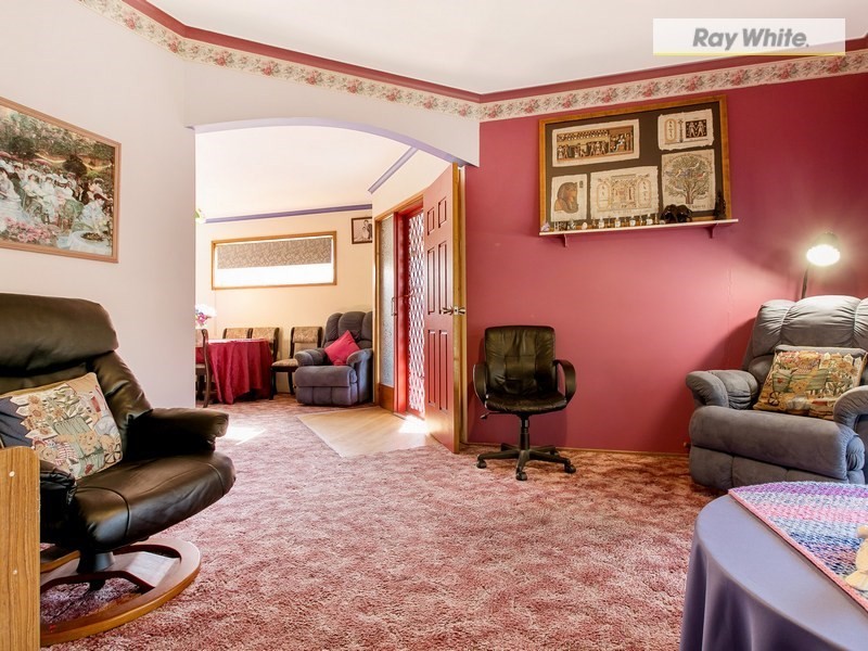 198 Ninth Avenue, Rosebud VIC 3939