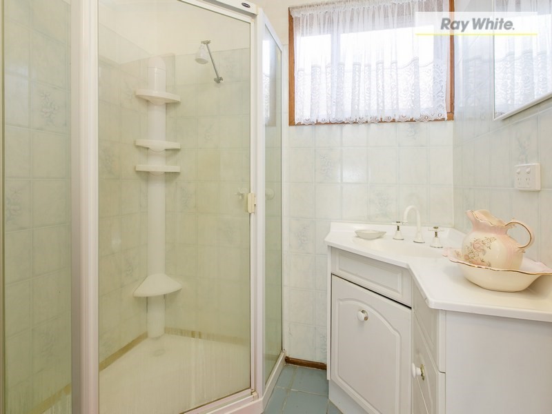 198 Ninth Avenue, Rosebud VIC 3939