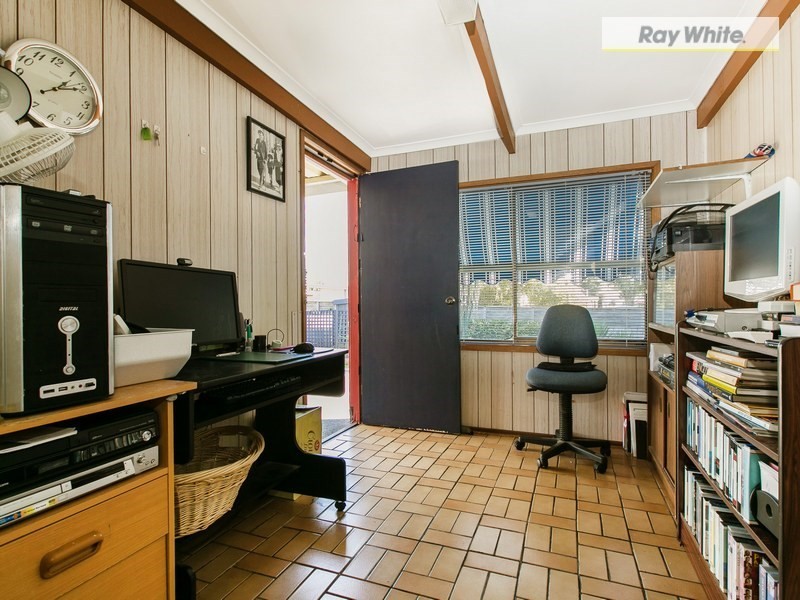 198 Ninth Avenue, Rosebud VIC 3939