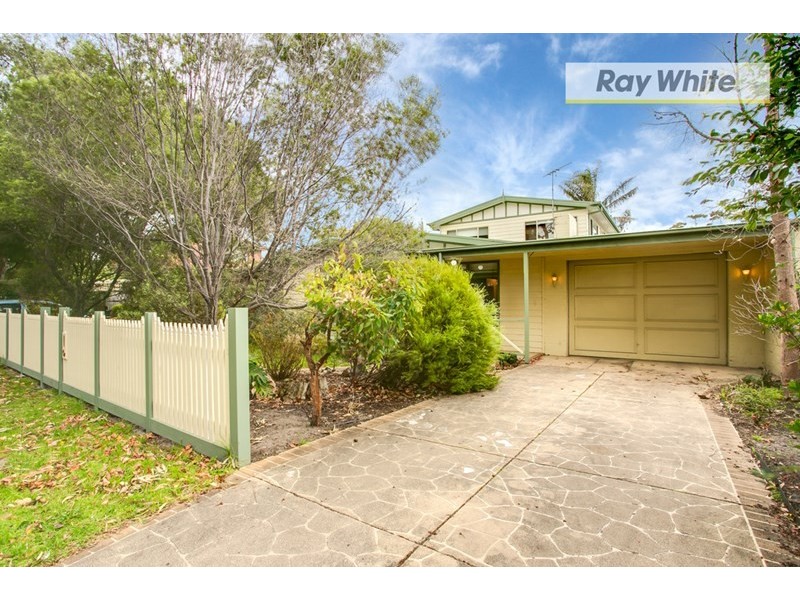 20 Overlea Avenue, Rosebud VIC 3939