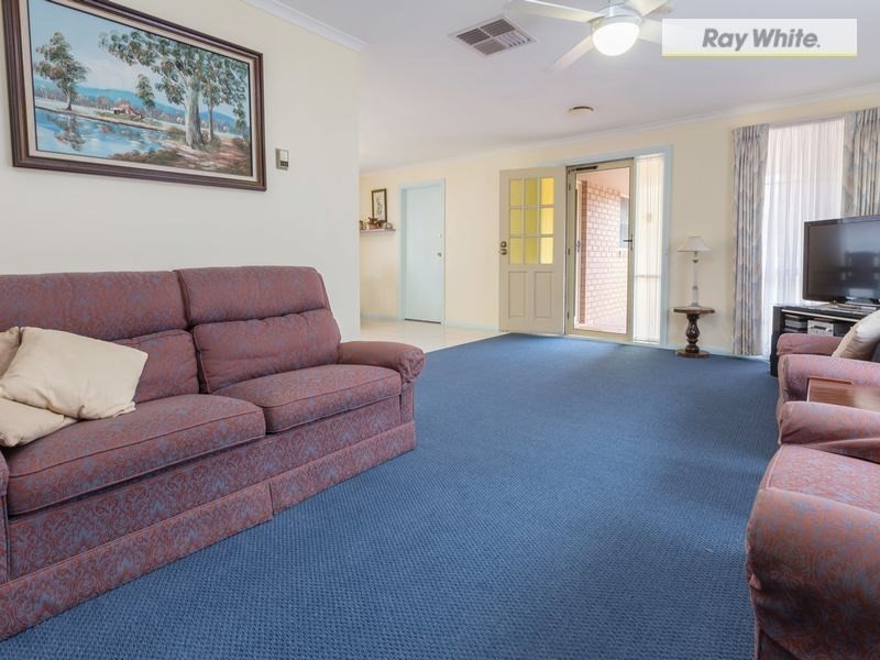 123 Fifth Avenue, Rosebud VIC 3939