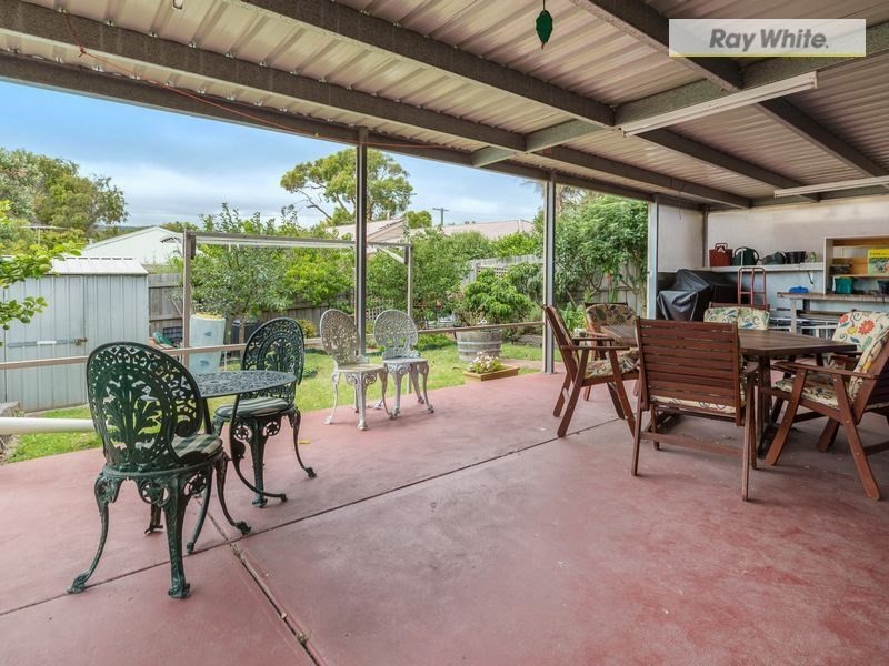 123 Fifth Avenue, Rosebud VIC 3939